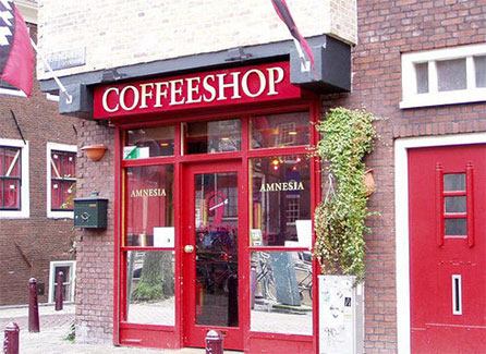 Coffeeshop i Amsterdam hvor det røykes marihuana